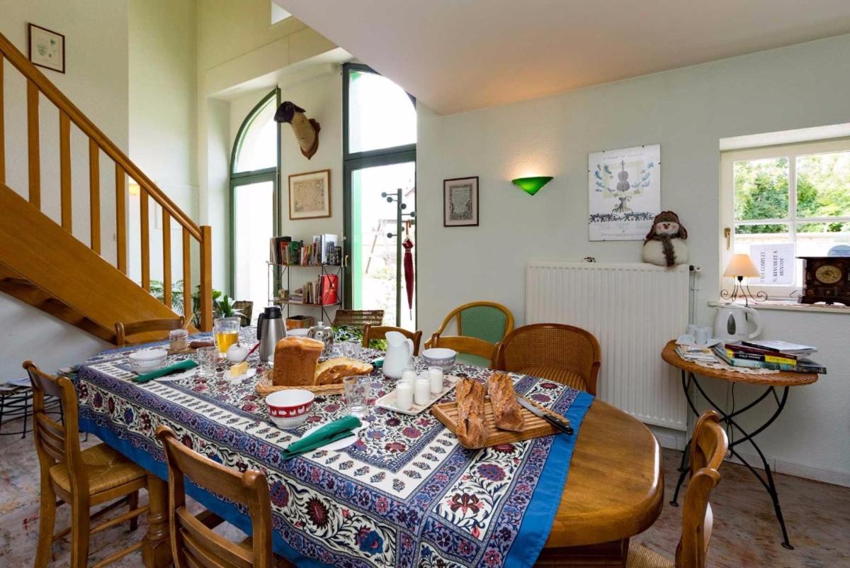 Une Poule Sur Un Mur, Chambre D'Hote A Soulosse Camera foto